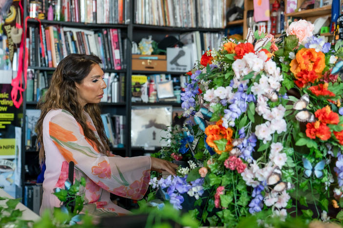 Lara Downes performs a Tiny Desk concert.