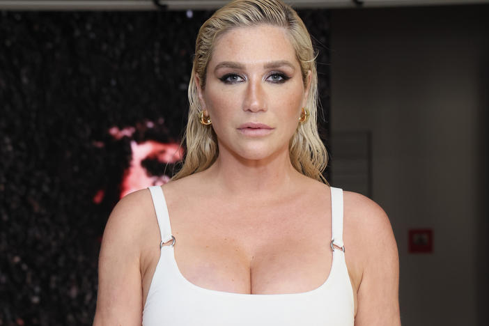 Kesha attends an art exhibition curated by herself and Brian Roettinger to celebrate the release of <em>Gag Order.</em>