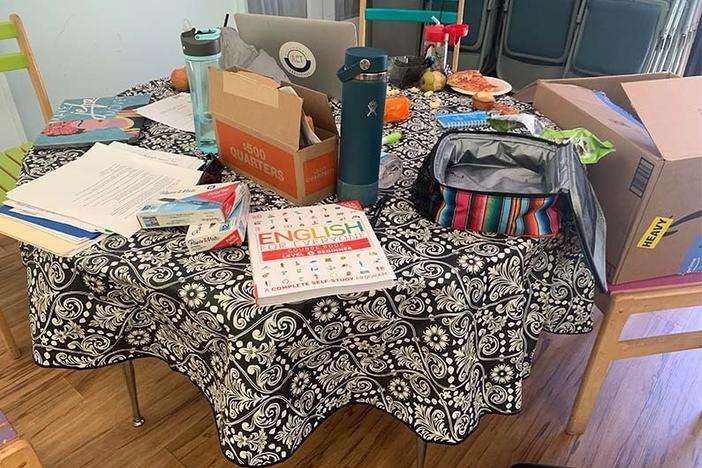 Sacramento Area Congregations Together (Sac ACT) is providing English workbooks so the migrants can learn the language. The group also gives out quarters so they can do laundry.