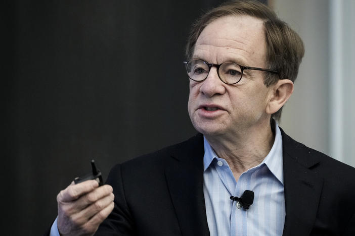 Steven Rattner says the gap in pay between workers and auto executives is "unconscionable."