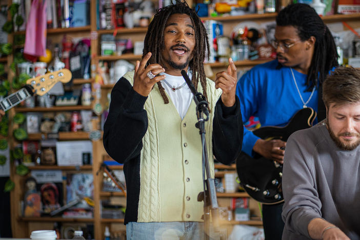 Jordan Ward performs a Tiny Desk concert.