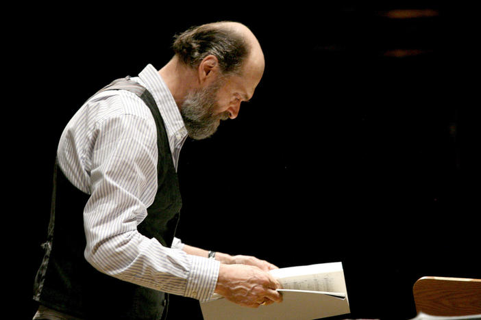 The new album of music by Estonian composer Arvo Pärt is a warm blanket of comfort in troubled times.