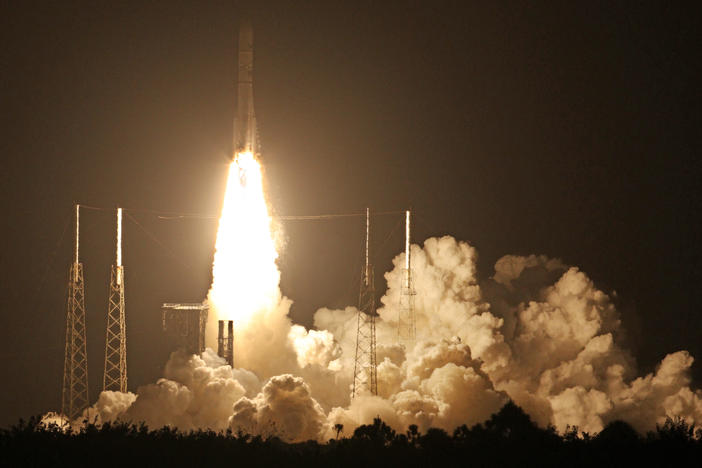 United Launch Alliance's Vulcan Centaur lifts off from Space Launch Complex 41D at Cape Canaveral Space Force Station in Florida on Jan. 8, 2024, carrying Astrobotic's Peregrine Lunar Lander. After suffering a propellant leak, the lander now appears to be destined to burn up in Earth's atmosphere.