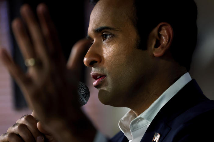 Republican presidential candidate Vivek Ramaswamy speaks at a campaign event at the Machine Shed restaurant on January 15, 2024 in Urbandale, Iowa.