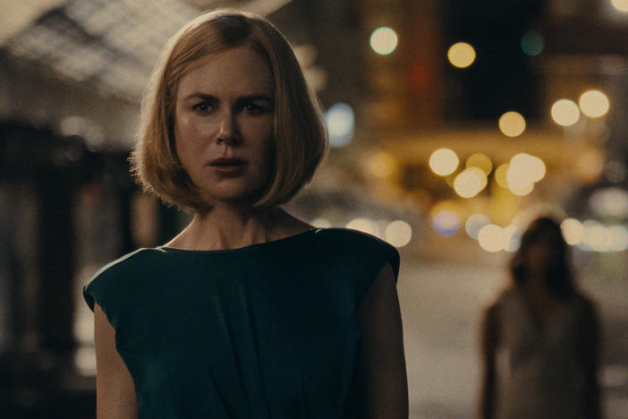 Margaret (Nicole Kidman) is an expat American living in Hong Kong, grieving as a mother and a wife.