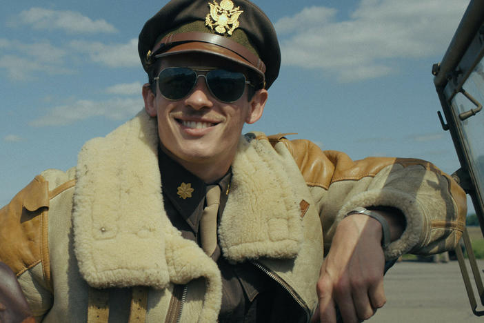Austin Butler and Callum Turner in <em>Masters of the Air</em>