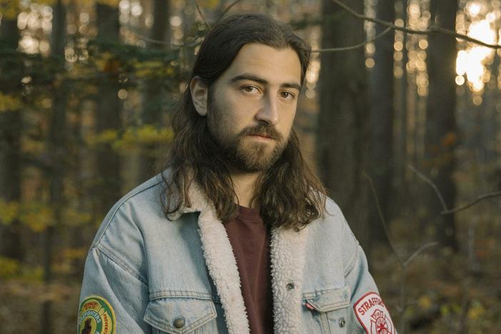 "It's like a combination of feeling like you're in a dream and feeling like you're finally living your dream," Noah Kahan says of his arena-sized fame.