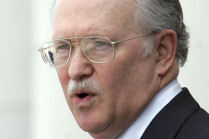 Alabama Supreme Court Justice Tom Parker speaks on the steps of the state judicial building on April 5, 2006, in Montgomery, Ala.