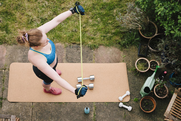 Strength training is good for everyone, but women who train regularly get a significantly higher boost in longevity than men.