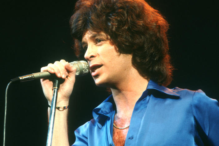 Eric Carmen was the frontman for the Raspberries. The singer wrote music that helped set the mood for several popular movies throughout his career, including <em>Dirty Dancing</em>.
