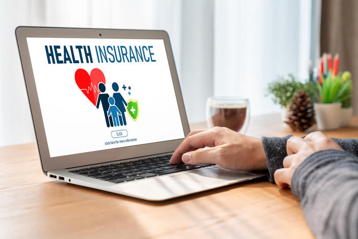 Insurance brokers say rogue agents are switching batches of customers to new plans without the customers' knowledge. The agents then collect monthly commissions on the Affordable Care Act plans.
