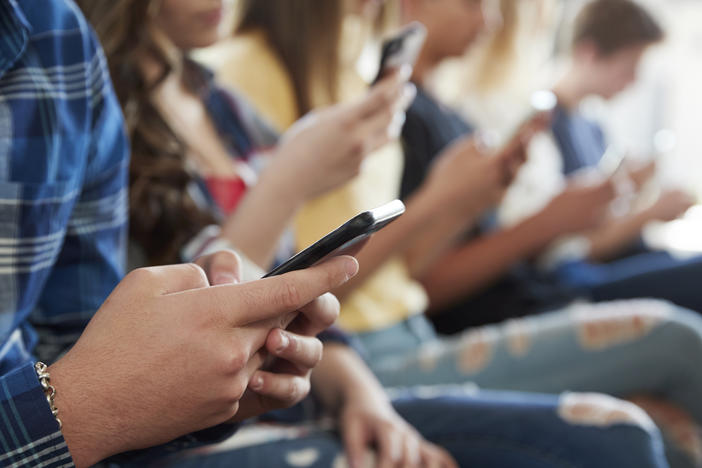 Around the country, state legislatures and school districts are looking at ways to keep cellphones from being a distraction in schools.