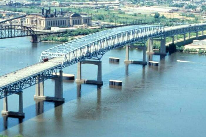 The Betsy Ross Bridge in Philadelphia is a continuous truss bridge like the Francis Scott Key Bridge. It also has four dolphins around it.