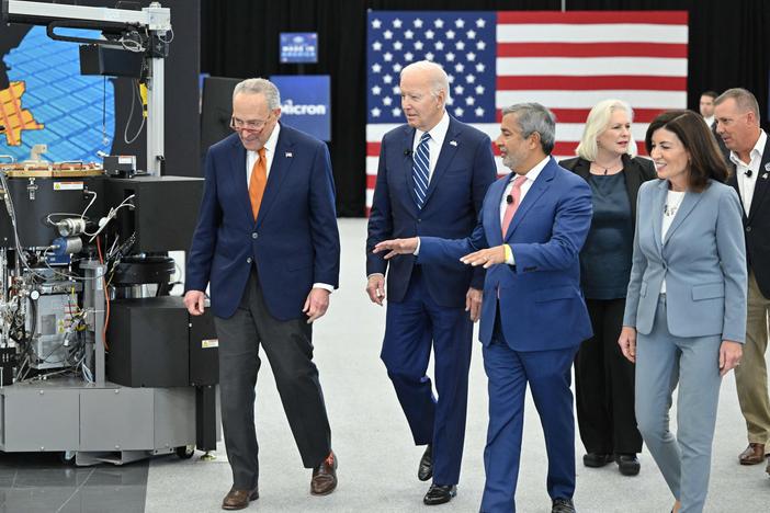 President Biden visited Syracuse on Oct. 27, 2022, with Micron CEO Sanjay Mehrotra, Senate Majority Leader Chuck Schumer, New York Gov. Kathy Hochul and other elected officials.