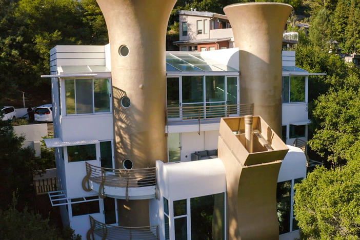 The Golden Saxophone House, featured on HGTV's new series <em>Zillow Gone Wild</em>.