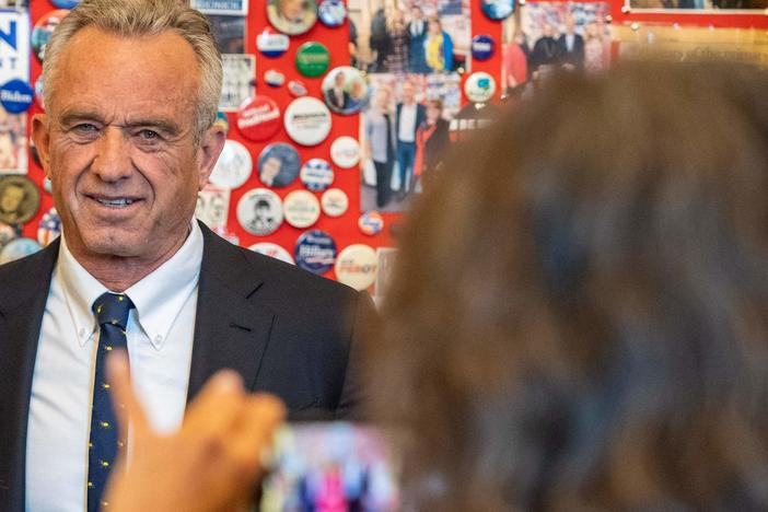 Robert Kennedy, Jr., 2024 Presidential hopeful, meets with people at the New Hampshire State House Visitor Center, in Concord, New Hampshire, on June 1, 2023. (Photo by Joseph Prezioso / AFP) (Photo by JOSEPH PREZIOSO/AFP via Getty Images)
