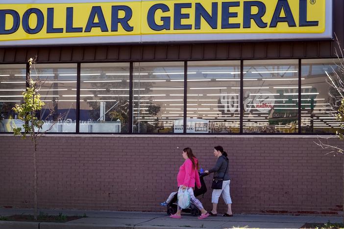 Dollar General is attracting new customers, as inflation-weary shoppers hunt for bargains. Many of the discount chain's core customers are checking out with fewer items in their baskets.