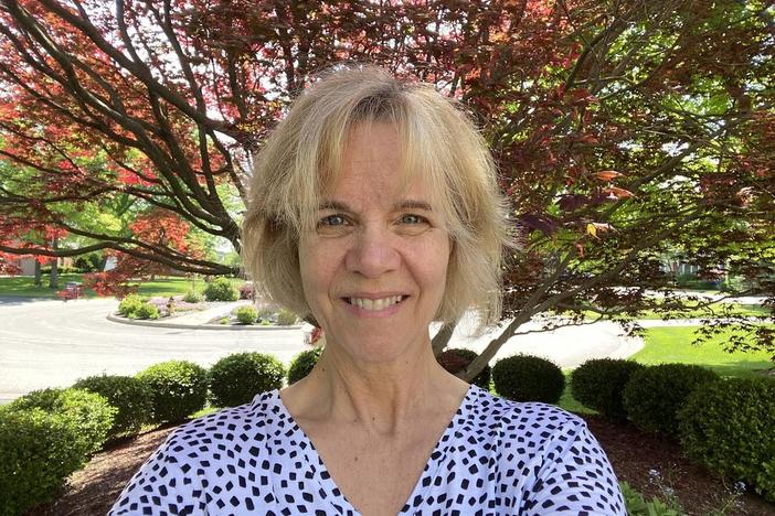  Karen Muller needed to clear out her parents' old belongings when a family friend stepped in to help.