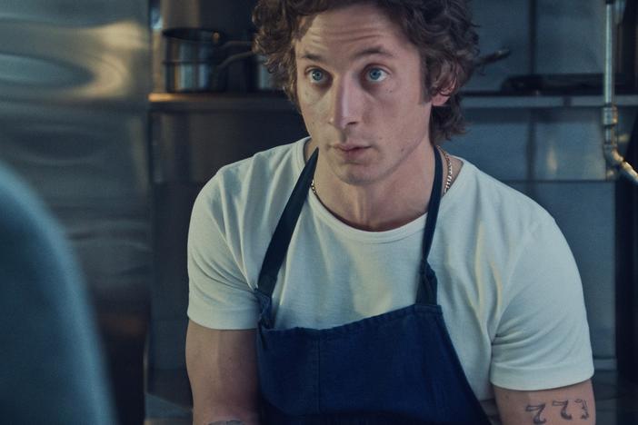 Jeremy Allen White a Carmy Berzatto. 