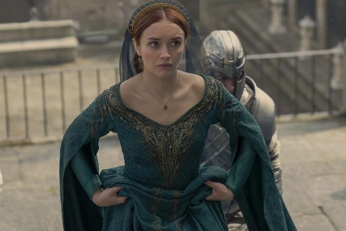 Alicent (Olivia Cooke). 