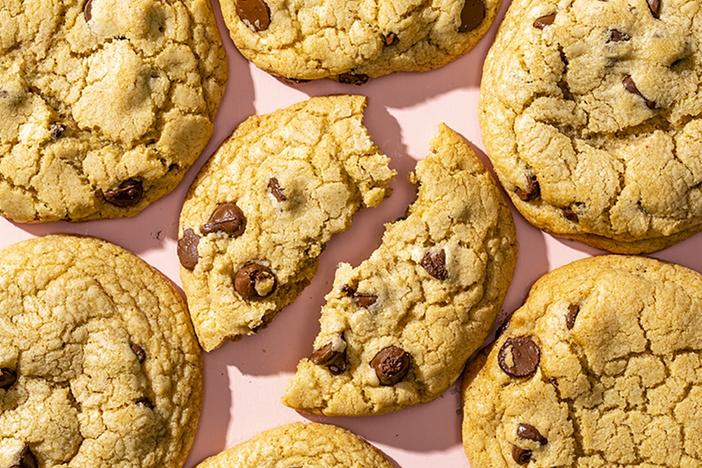 These chocolate chip cookies from America's Test Kitchen are yummy. But can they top a cookie created by AI?