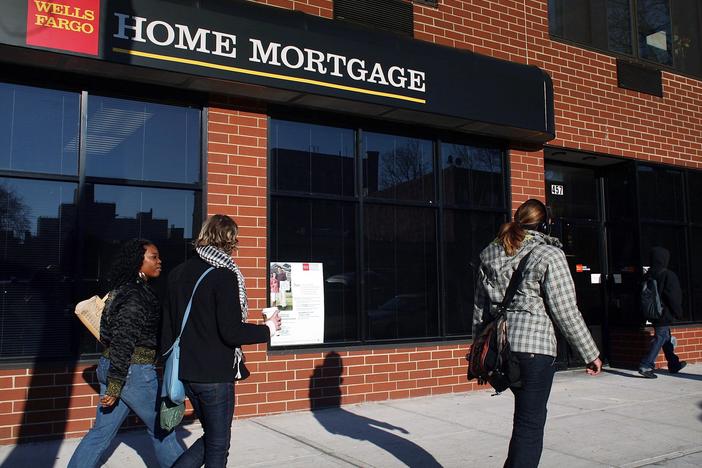 Mortgage rates fell to their lowest level in 15 months this week, providing a little relief in the country's housing sector.