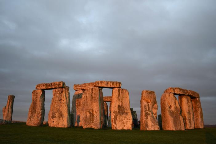 The prehistoric monument Stonehenge, near Amesbury in southern England, has long fascinated researchers and visitors. 