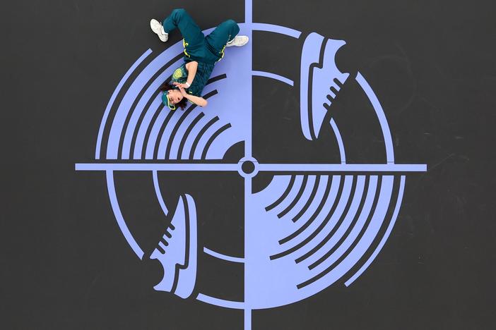 B-girl Raygun of Team Australia was targeted by haters and conspiracy theorists after she broke out a raft of unorthodox moves during the Breaking B-Girls competition at the Paris Olympics at the Place de la Concorde venue.