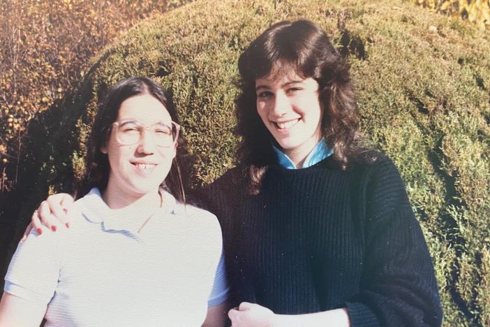  Susan Kahn (left) and Janet Kahn-Scolaro.