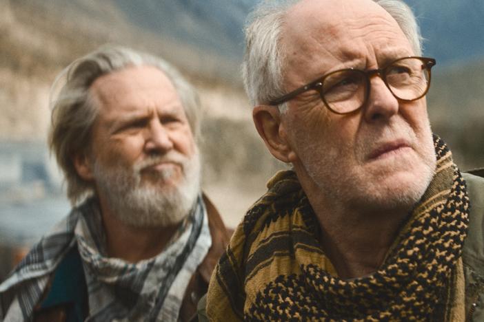 In <em>The Old Man</em>, Jeff Bridges plays Dan Chase and John Lithgow plays Harold Harper.