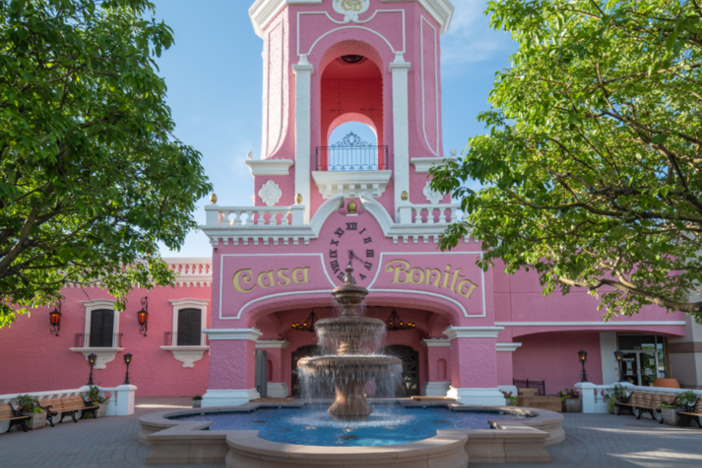 <em>¡Casa Bonita, Mi Amor!</em> follows Trey Parker and Matt Stone as they renovate a dilapidated, inauthentic, 1970s Mexican restaurant. The labor of love becomes a money-pit as they chase the landmark's former glory.