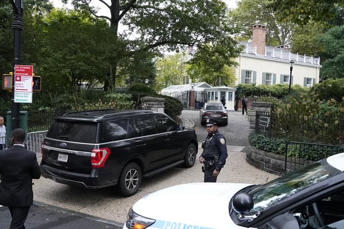 As news spread that New York City Mayor Eric Adams had been indicted on federal charges, federal agents arrived to search Gracie Mansion, the official residence of the mayor, on Thursday.