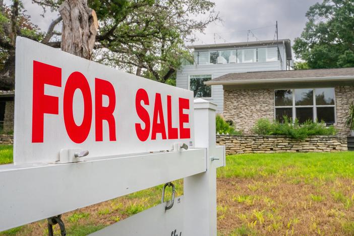 Housing sales remain slow, despite mortgage rates a point lower than a year ago.