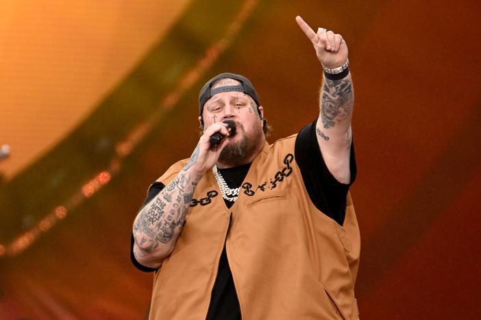 Jelly Roll, seen here performing in Central Park in New York on September 28, collects his first No. 1 album with his new <em>Beautifully Broken</em>.