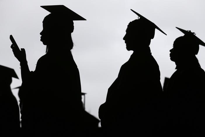 After weeks of testing the application, the U.S. Department of Education released this cycle's FAFSA form on Thursday.