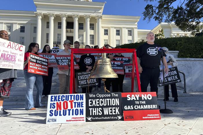 Abe Bonowitz of Death Penalty Action leads a demonstration outside the Capitol in Montgomery, Ala., on Monday, Nov. 18, 2024, against a scheduled execution in Alabama using nitrogen gas.