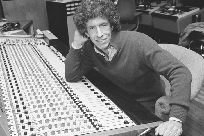 Producer Richard Perry poses for a photo in Los Angeles, Jan. 18, 1982.
