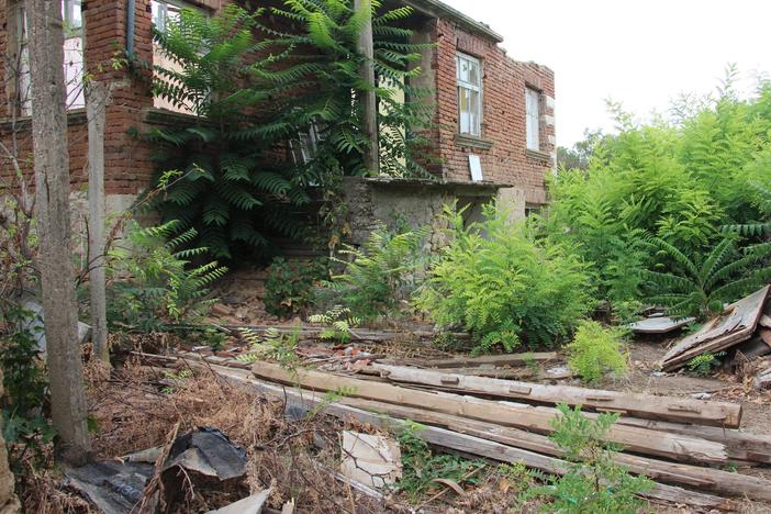 An abandoned home in Tyurkmen, Bulgaria.