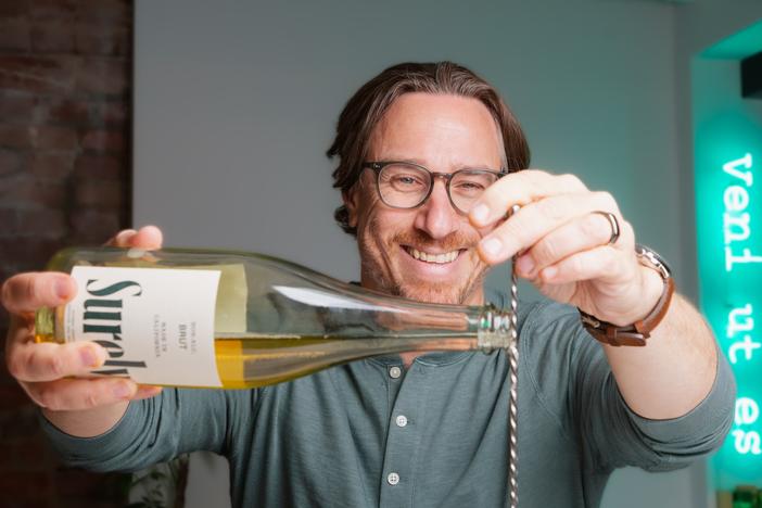 Mixologist Derek Brown used to own one of the most celebrated bars in the country. Now he's helping popularize booze-free socializing.
