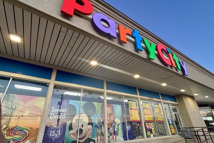 Party City plans to permanently close in February.