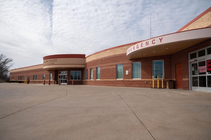 Keokuk County Hospital needs three physicians to staff its emergency room, but currently has just two. The hospital is seeking to hire a third full-time doctor to work in the ER and help treat patients at the 14-bed facility.