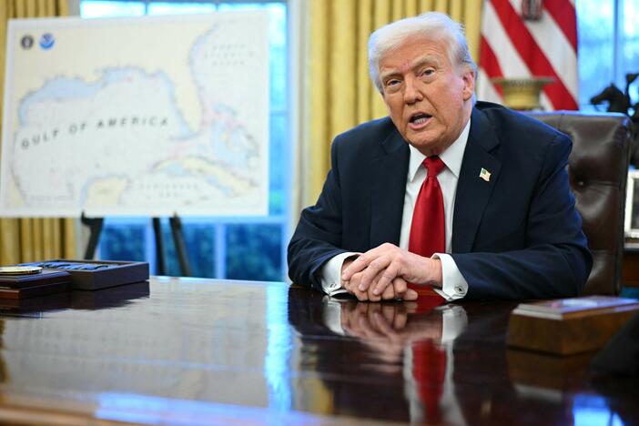 President Trump announces tariffs on auto imports in the Oval Office on Wednesday.