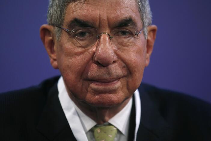 Nobel Peace Prize laureate and two-time Costa Rican President Oscar Arias looks at the media during the opening ceremony of the XV World Summit of Nobel Peace Laureates at the University in Barcelona, Spain, Nov. 13, 2015.