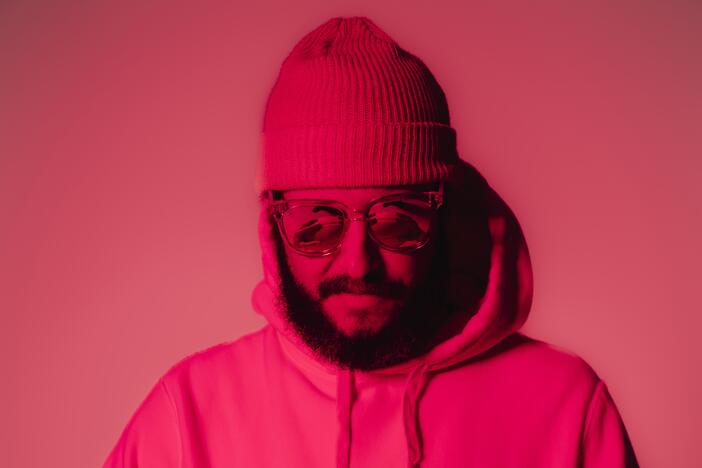 On his long-awaited new chapter, <em>SABLE, fABLE</em>, Bon Iver revels in fresh comforts in subtle, surprising ways, without sacrificing the ache that animated his early work.