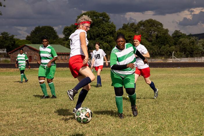 Les Reines du Foot (FRA) vs Vuka Soweto (SA)