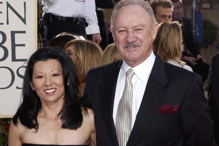 Actor Gene Hackman and his wife, Betsy Arakawa, arrive in January 2003 at the 60th Annual Golden Globe Awards in Beverly Hills, Calif.