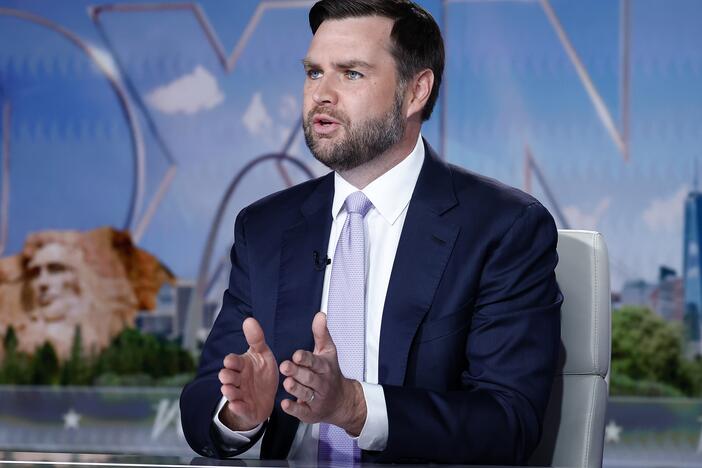 Then-Vice President-elect Vance visits <em>Fox News Sunday</em> with anchor Shannon Bream in Washington, D.C., on Jan. 11.