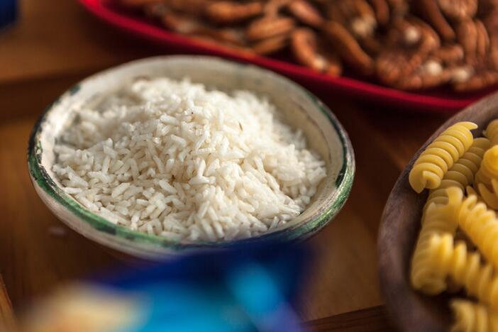 When we eat carbohydrates like white rice and pasta we digest them rapidly, causing surges in blood sugar. But there is a way to slow digestion down.
