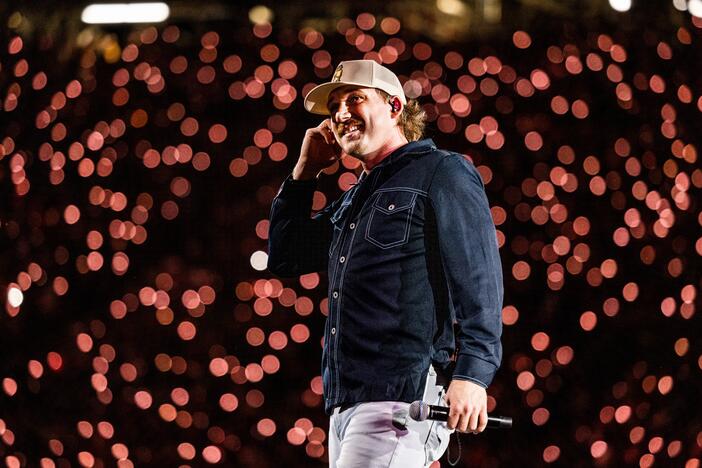 For the fifth consecutive week, Morgan Wallen's <em>I'm the Problem</em> tops the <em>Billboard</em> 200 albums chart.