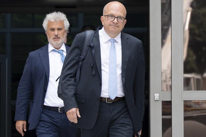 Former Meta board member and former White House Chief of Staff Jeffrey Zients, left, exits the Leonard L. Williams Justice Center after testifying in a shareholders' lawsuit against current and former Meta leaders on Wednesday, July 16, 2025, in Wilmington, Del.